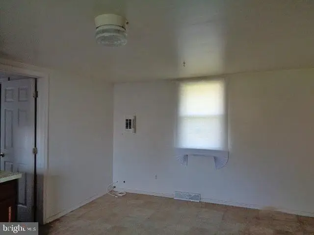 82 Castle Heights Ave, Pennsville, NJ 08070 - #3