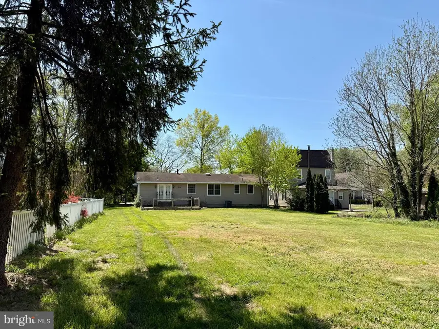 27 Center St, Elmer, NJ 08318 - #2