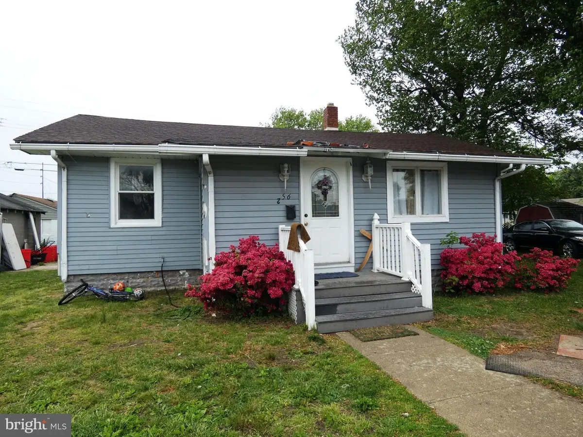 256 H St, Carneys Point, NJ 08069 - #1