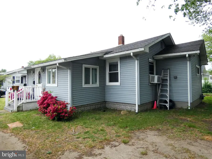 256 H St, Carneys Point, NJ 08069 - #3