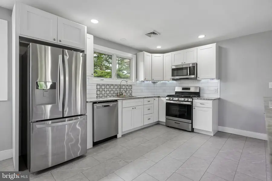 3 Lakeside Lane, Carneys Point, NJ 08069 - #3