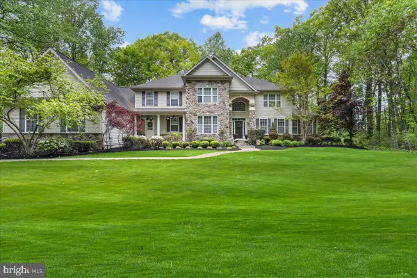 17 Waterview Drive, PILESGROVE, NJ 08098