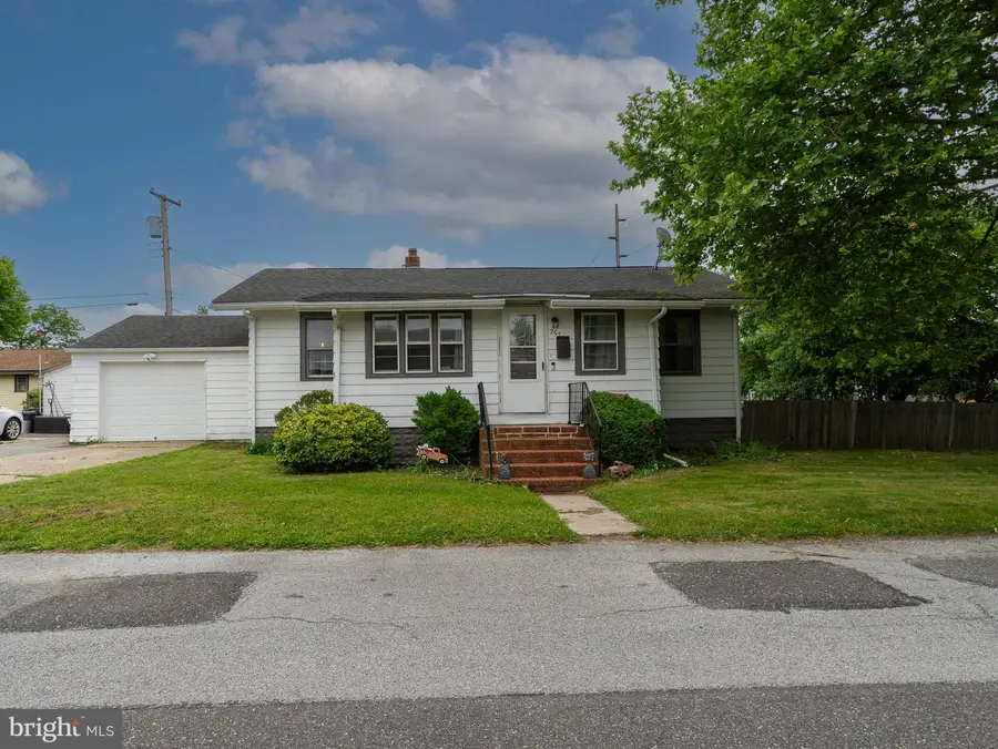 257 G St, Carneys Point, NJ 08069 - #2
