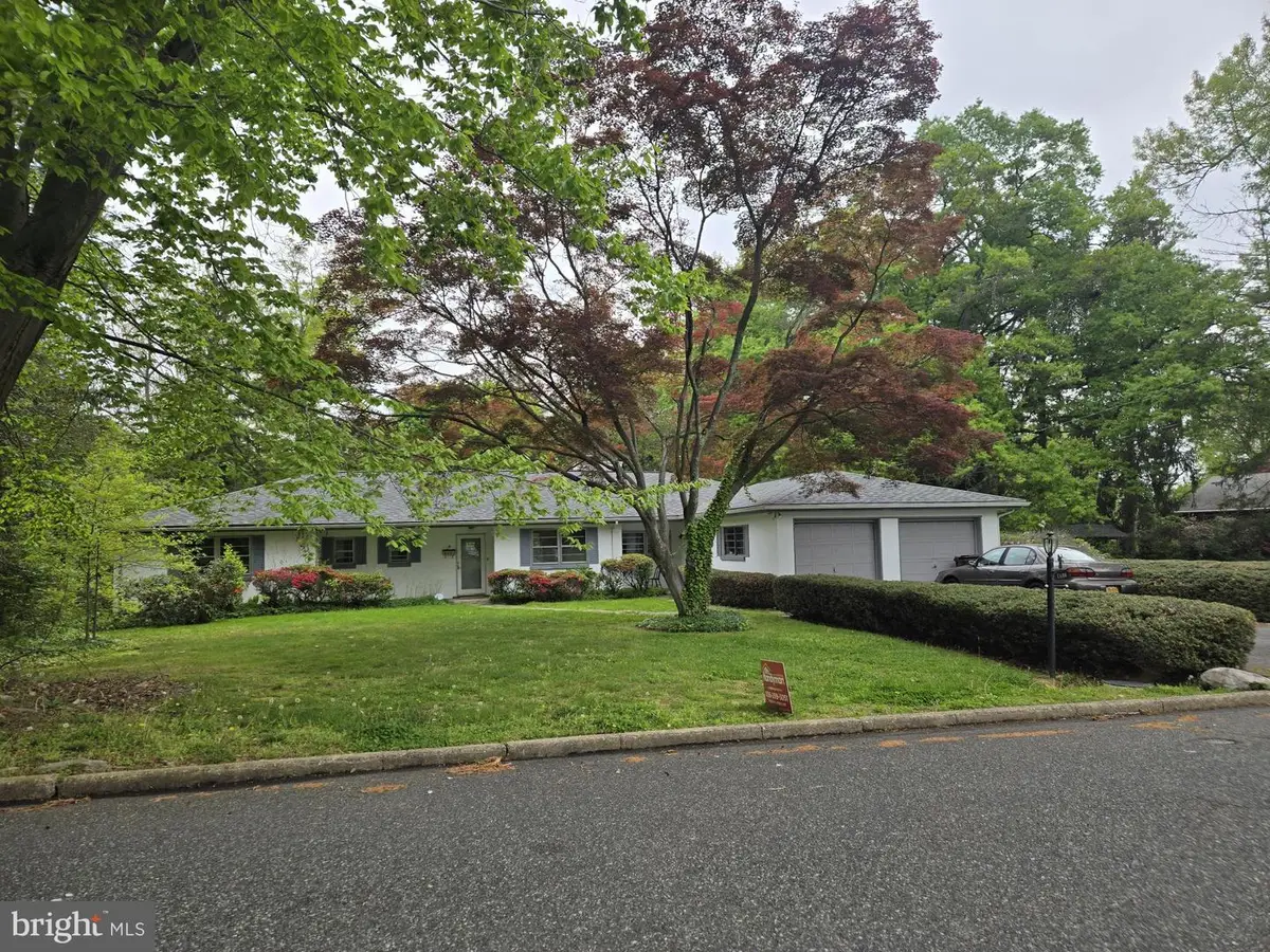 18 Chestnut Dr, Woodstown, NJ 08098 - #1