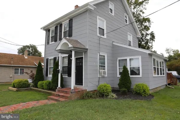 18 Church St, WOODSTOWN, NJ 08098