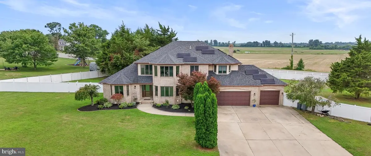 15 W Hickory Ln, Pilesgrove, NJ 08098 - #1