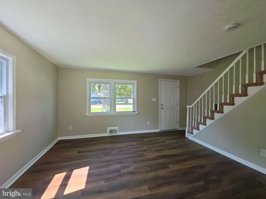 39 Maplewood Ave, Carneys Point, NJ 08069 - #2