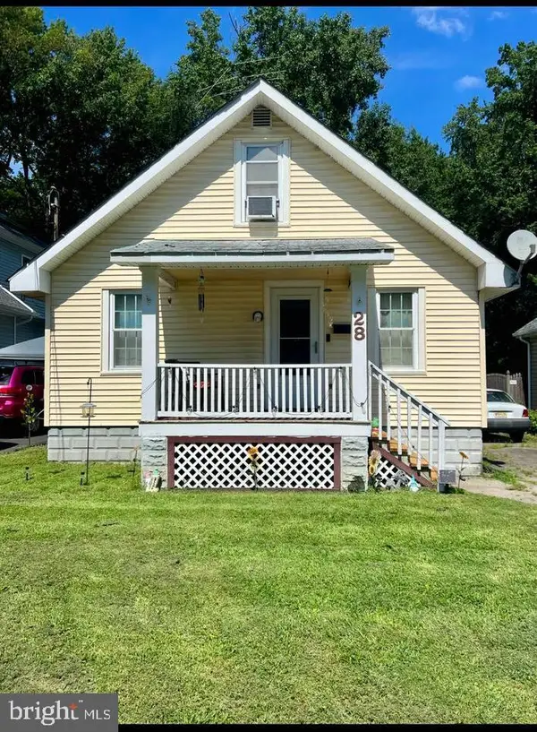 28 Jenkins Ave, PENNSVILLE, NJ 08070