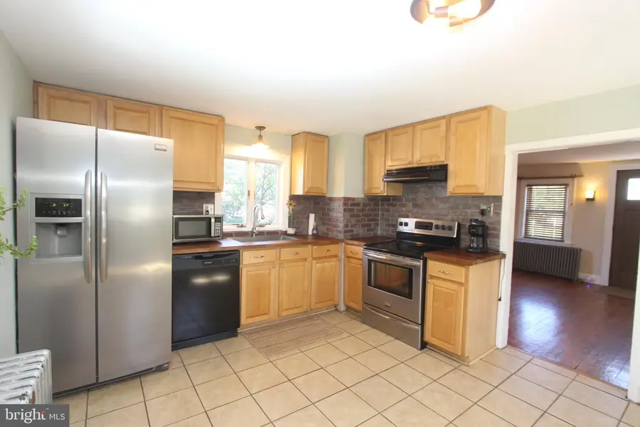 34 Elm St, Woodstown, NJ 08098 - #3