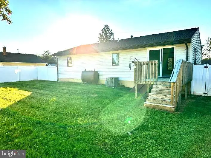 20 University Dr, Pennsville, NJ 08070 - #1