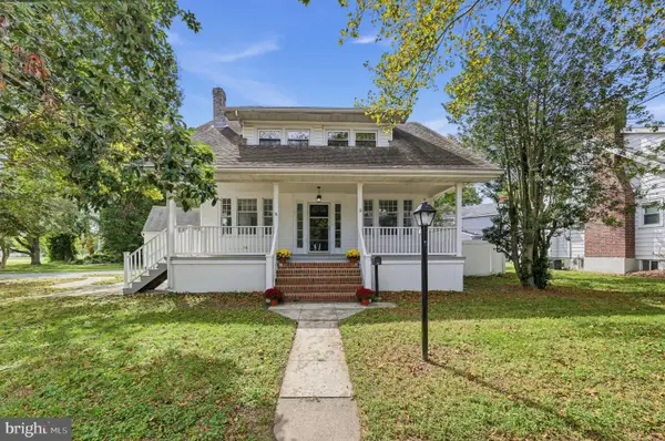 20 Spring St, CARNEYS POINT, NJ 08069