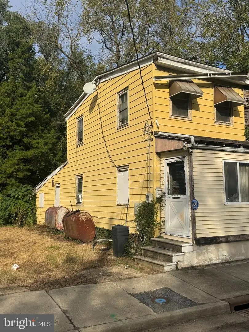 202 Pledger St, Salem, NJ 08079 - #1
