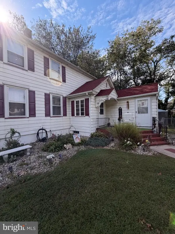 266 C St, CARNEYS POINT TWP, NJ 08069