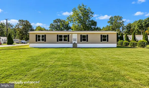 105 Middle Dr, PITTSGROVE, NJ 08318
