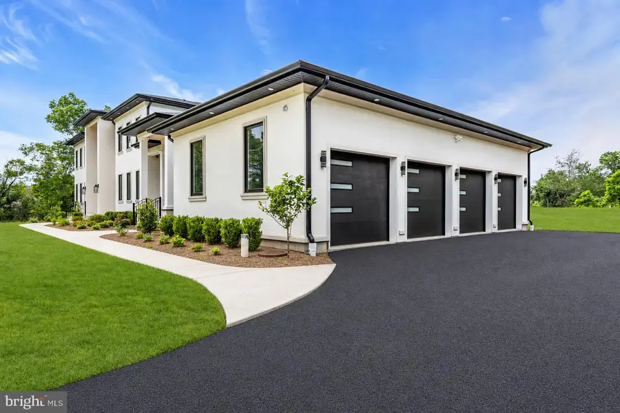 125 Harlingen Rd, Belle Mead, NJ 08502 - #2