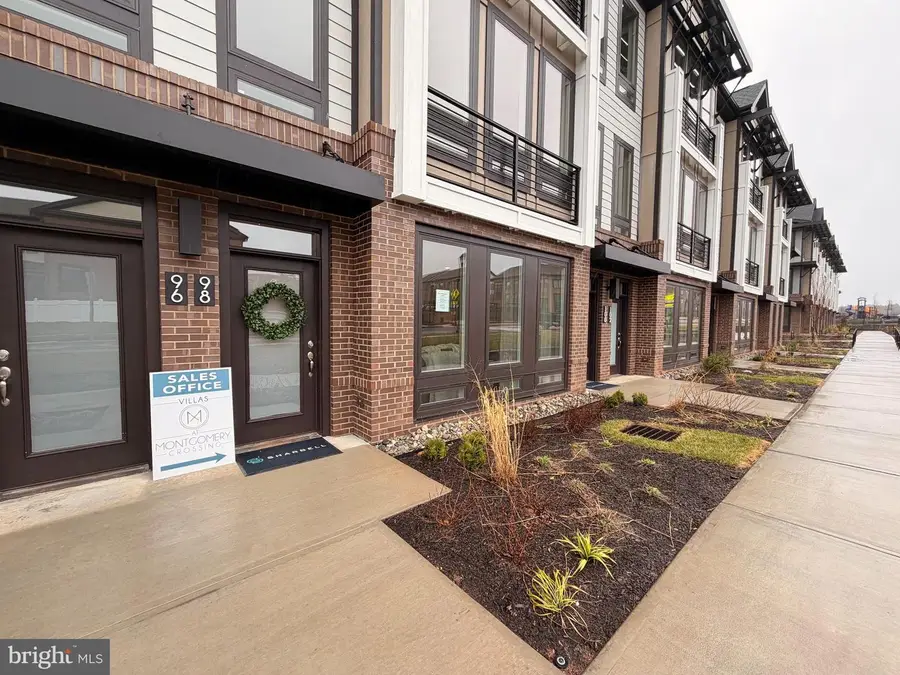 98 Village Dr, Skillman, NJ 08558 - #3