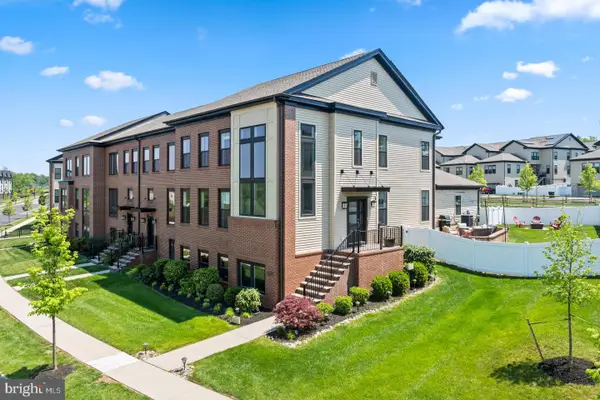 71 Village Drive, SKILLMAN, NJ 08558