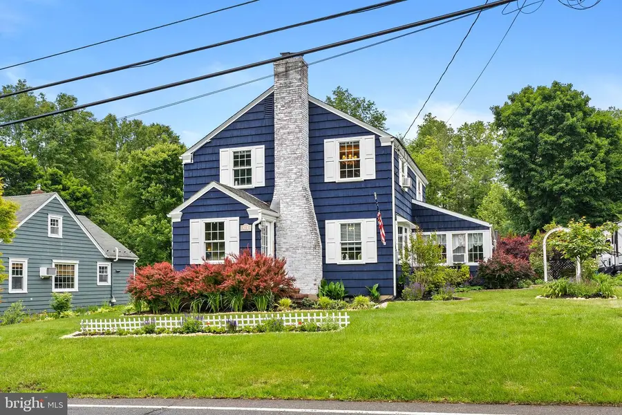 61 Laurel Ave, Kingston, NJ 08528 - #3