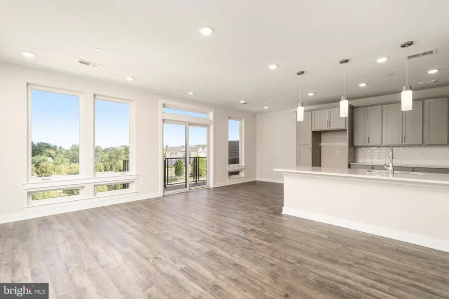 94 Village Dr, Skillman, NJ 08558 - #3