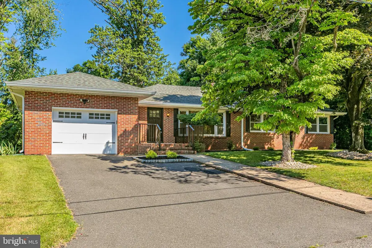 4 Park Ln, Princeton, NJ 08540 - #1