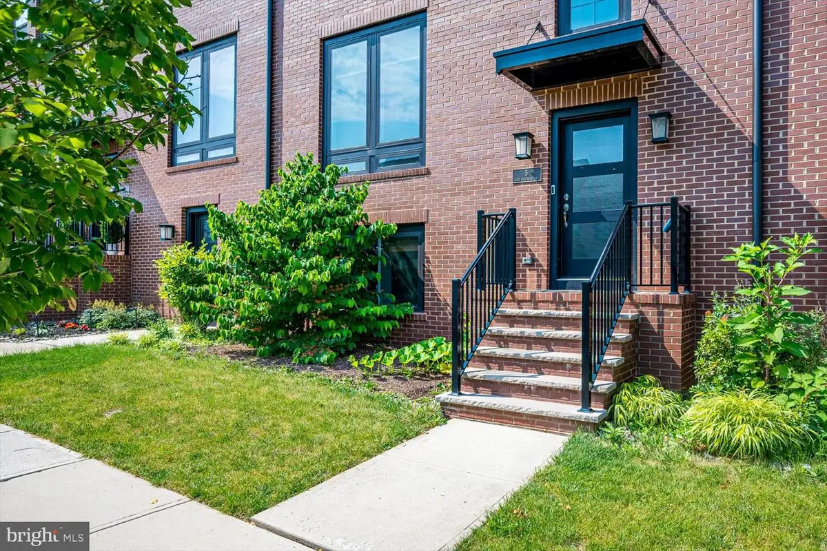 5 E Hartwick Dr, Skillman, NJ 08558 - #1