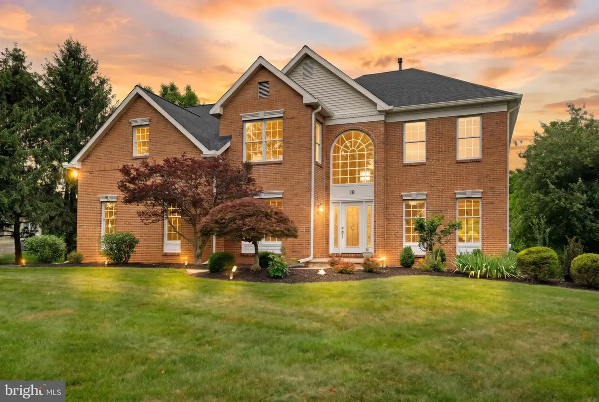 18 Montfort Dr, Belle Mead, NJ 08502 - #1
