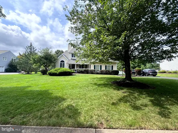 10 Spyglass Rd, SKILLMAN, NJ 08558