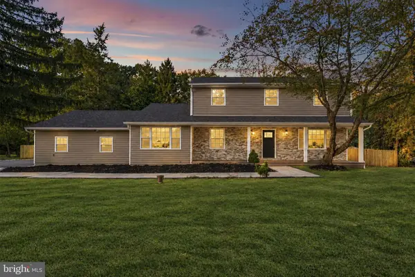 68 Johnson Dr, BELLE MEAD, NJ 08502