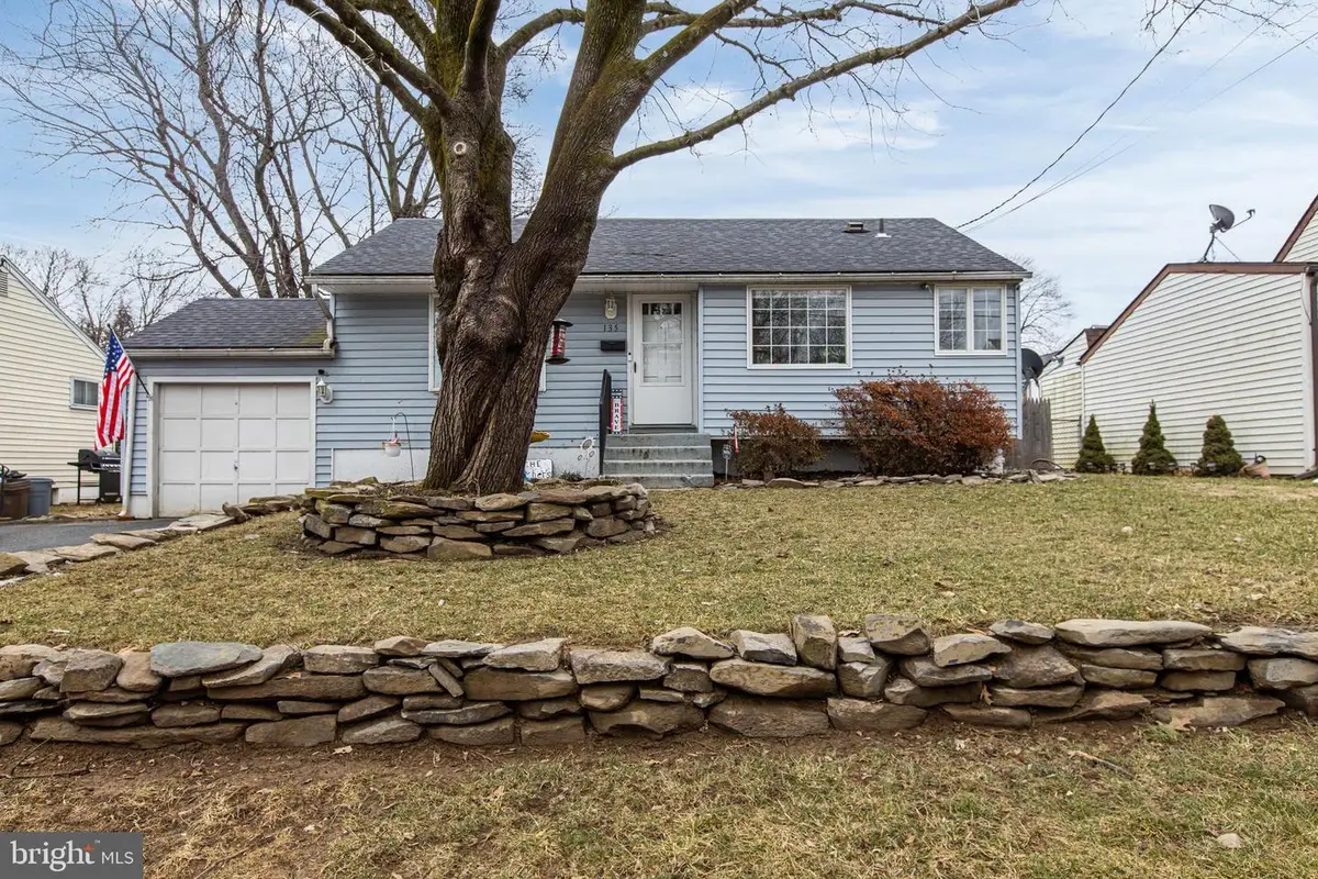 135 Riverview Rd, Phillipsburg, NJ 08865 - #1