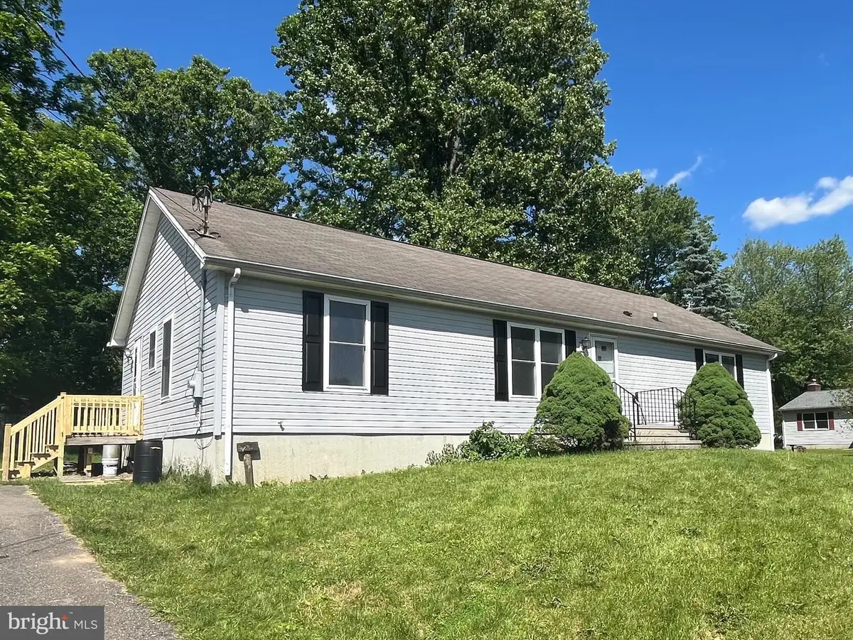23 Elm Street, Oxford, NJ 07863 - #1