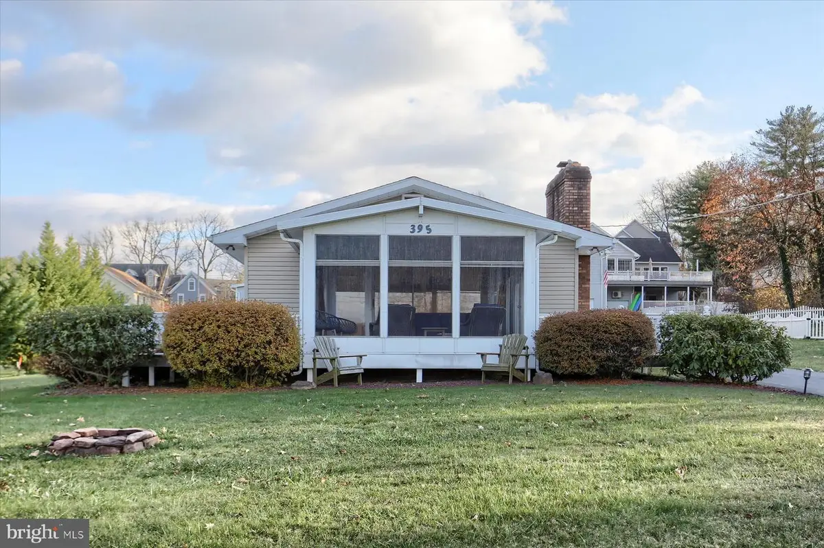 395 Lake Meade Dr, East Berlin, PA 17316 - #1