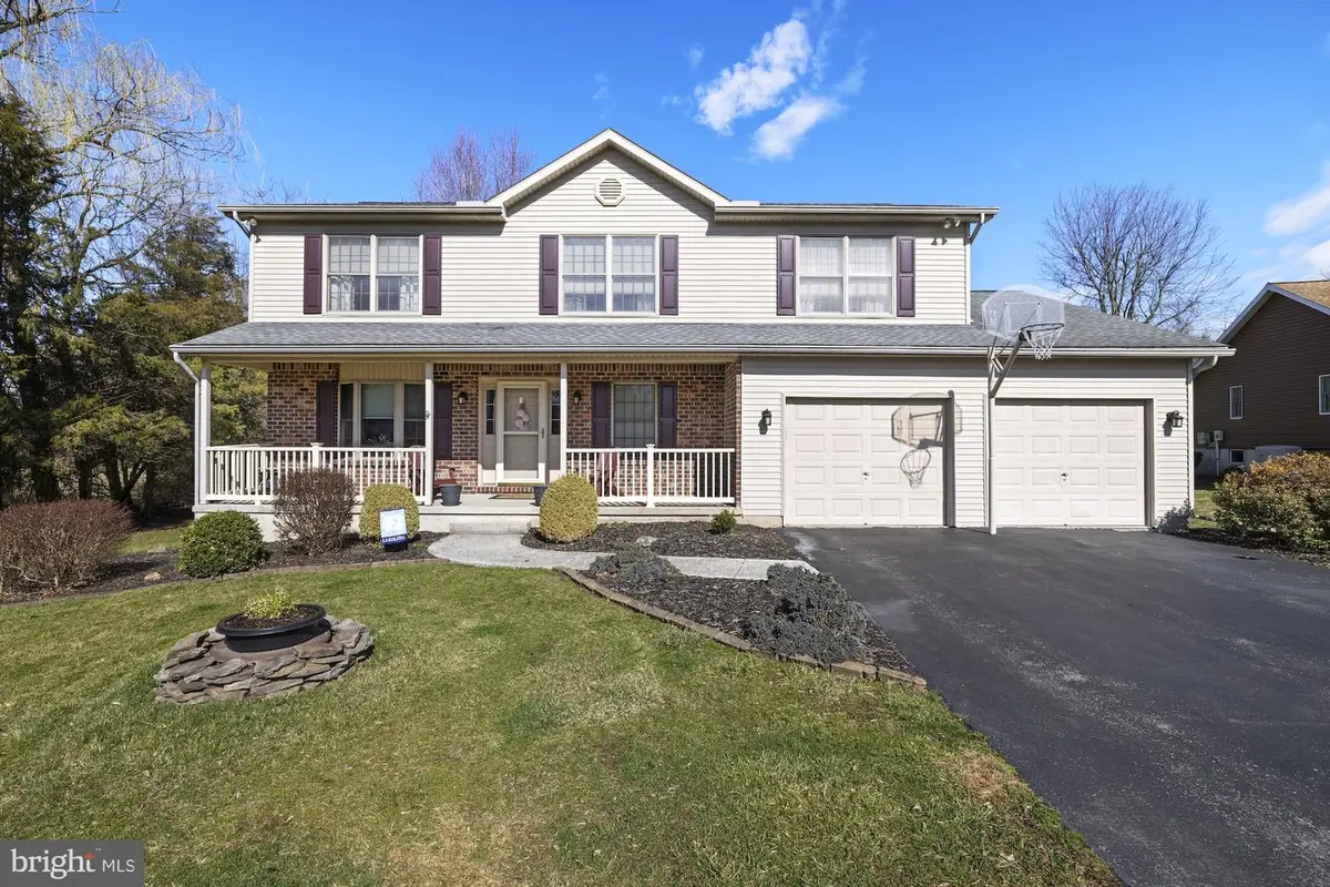 25 Regency Cir, Gettysburg, PA 17325 - #1