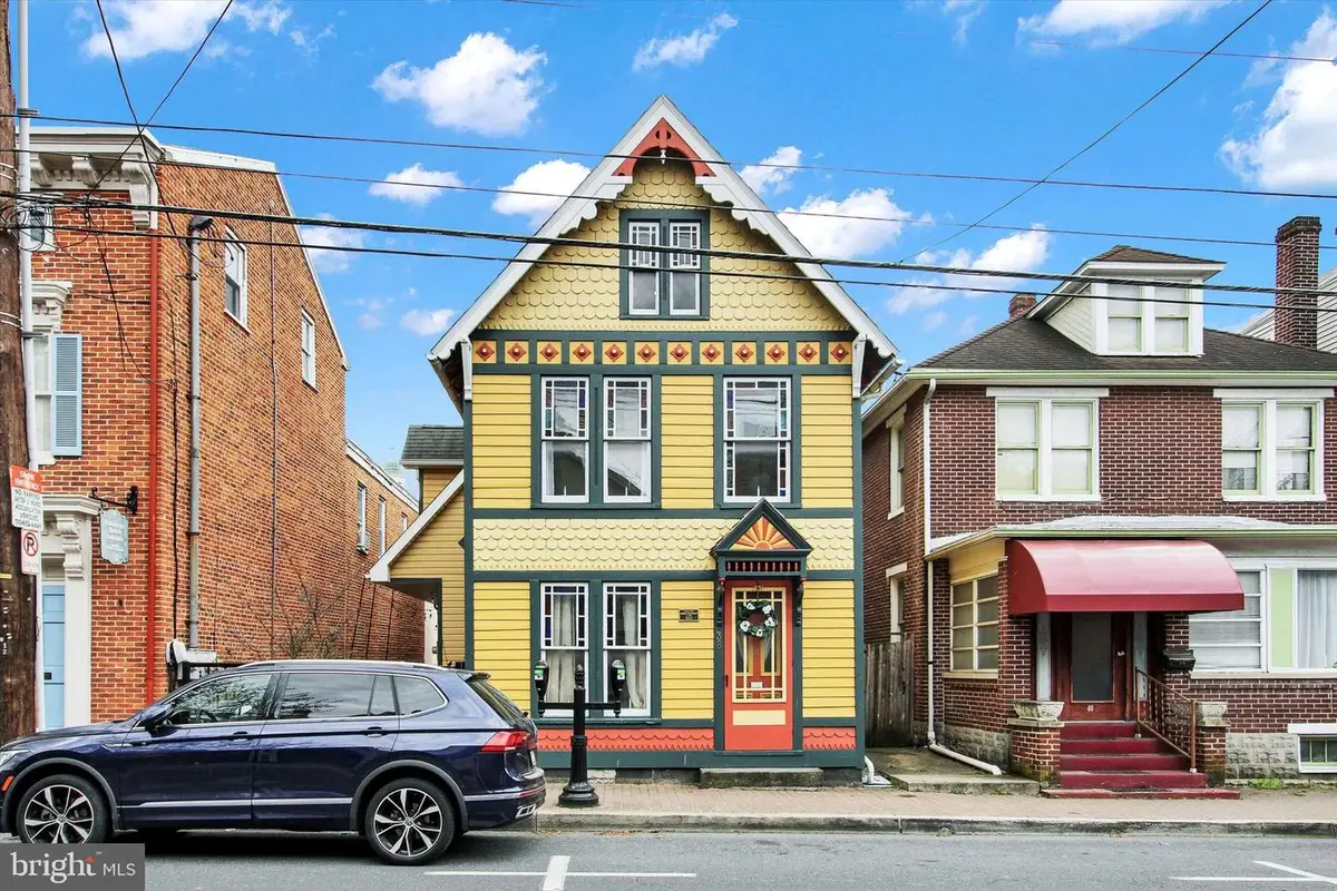 38 W Middle St, Gettysburg, PA 17325 - Image #1