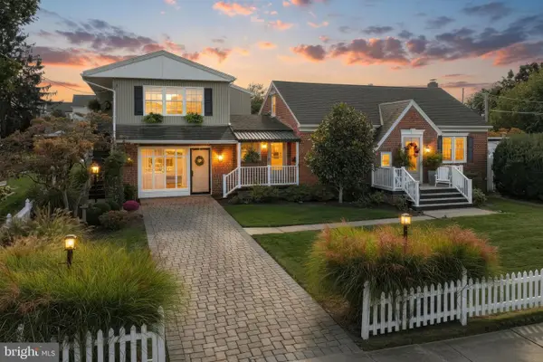 372 Maple Ave, HANOVER, PA 17331