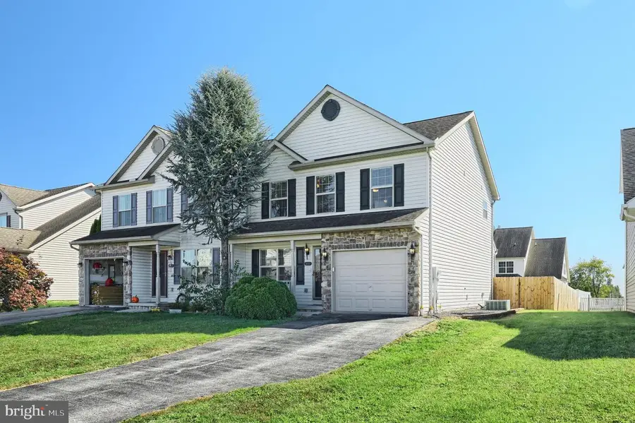 39 Birch Dr, Hanover, PA 17331 - Image #2