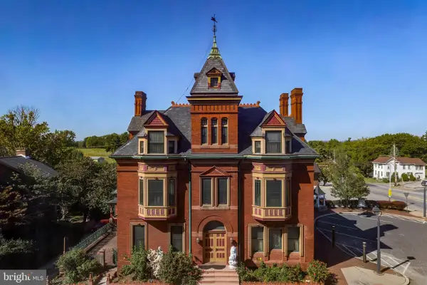 3 W King St, ABBOTTSTOWN, PA 17301