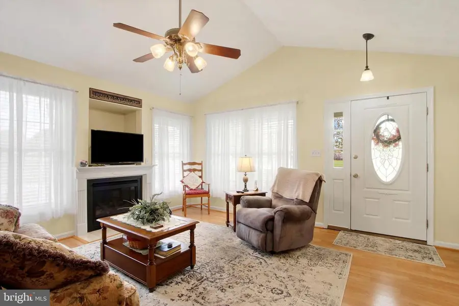 975 Hoffman Home Rd, Gettysburg, PA 17325 - Image #3