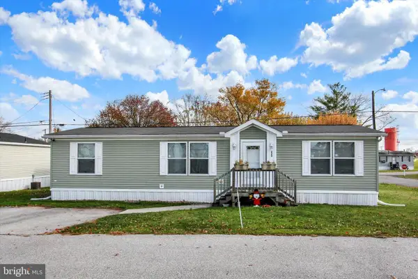 225 Brick Ln, NEW OXFORD, PA 17350