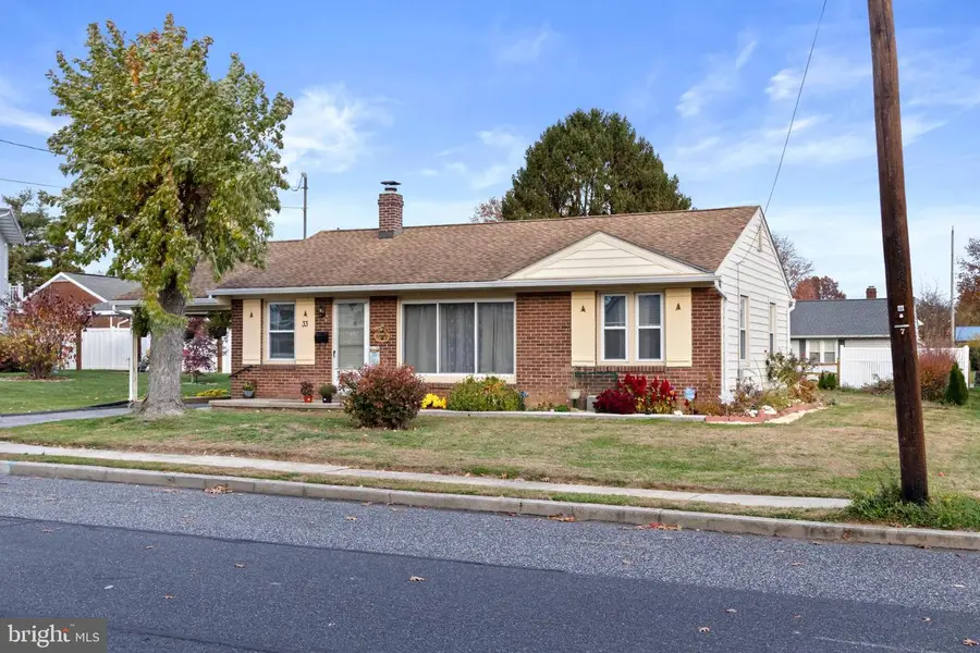 33 Lincoln Dr, Hanover, PA 17331 - Image #2