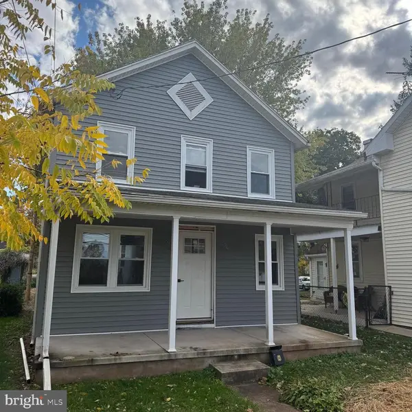 307 Lincolnway W, NEW OXFORD, PA 17350