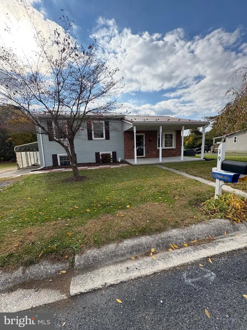 19 Diana Dr, New Oxford, PA 17350 - Image #1