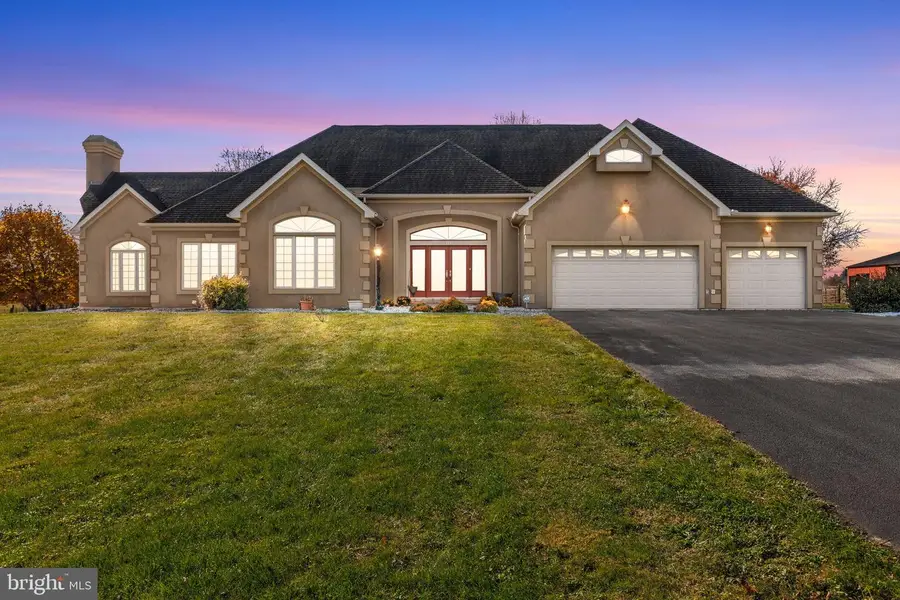 334 Rolling Ln, Abbottstown, PA 17301 - Image #2