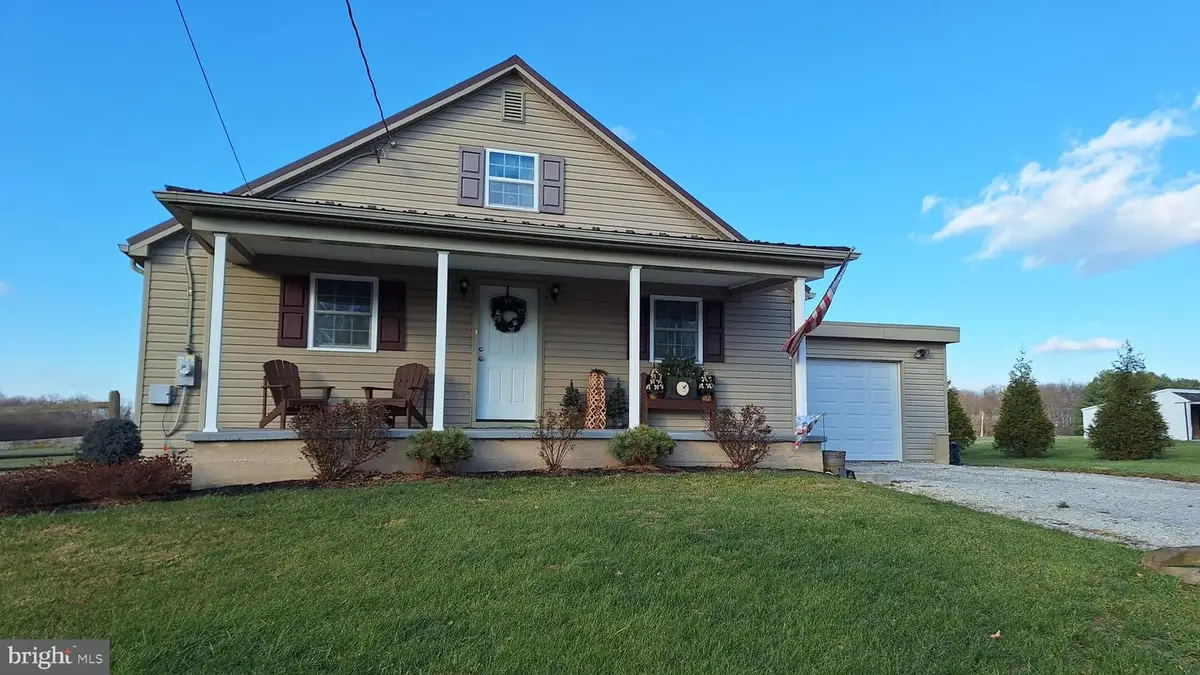 860 Bon Ox Rd, Gettysburg, PA 17325 - Image #1