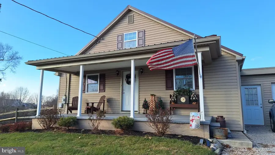 860 Bon Ox Rd, Gettysburg, PA 17325 - Image #2