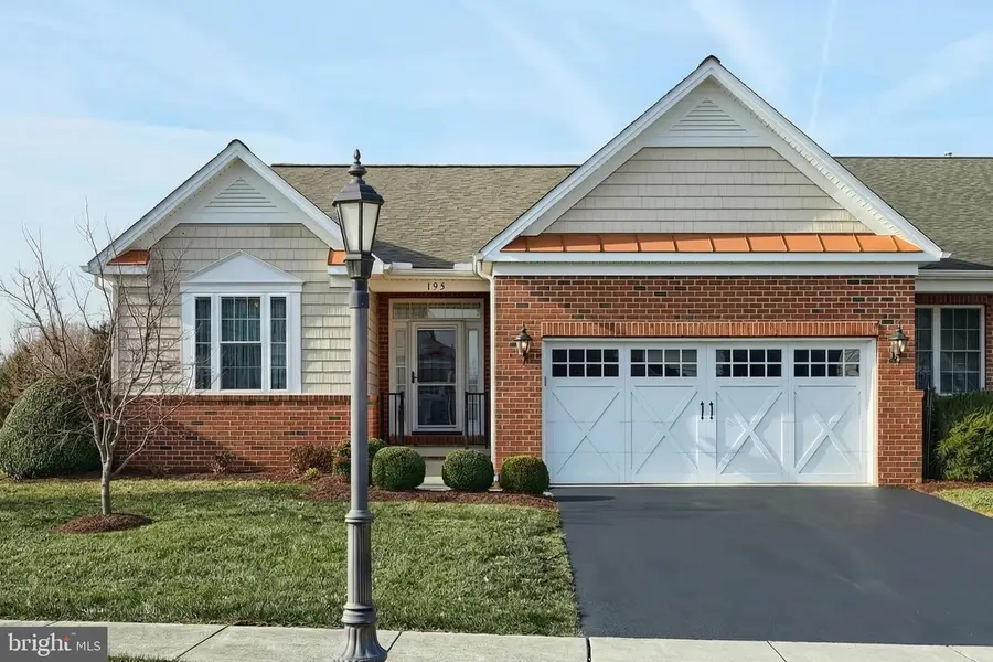 195 St Michaels Way, Hanover, PA 17331 - Image #2