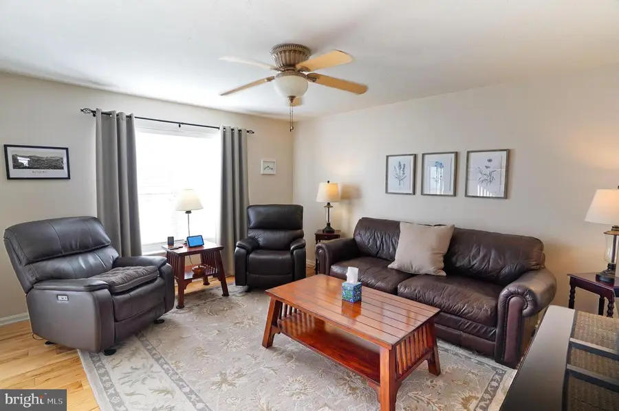 7 Cedarfield Dr, Gettysburg, PA 17325 - Image #2