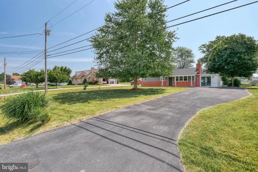 90 Schofield Dr, East Berlin, PA 17316 - Image #3