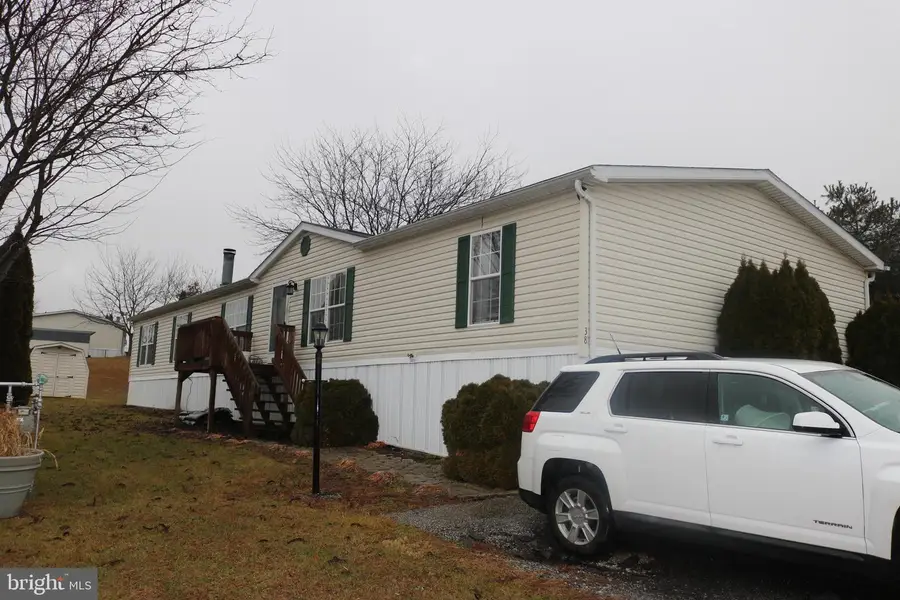 38 Broadwing Dr, Hanover, PA 17331 - Image #2