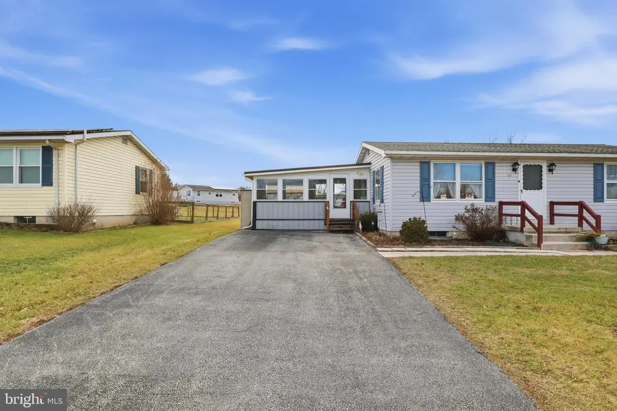 22 Spruce Ln, New Oxford, PA 17350 - Image #3