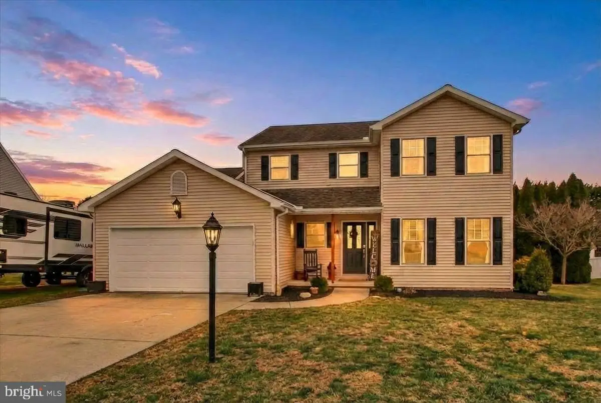 13 Fieldcrest Dr, Littlestown, PA 17340 - Image #1